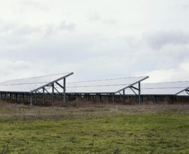 Solarni paneli na zemlji
