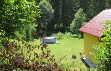 Dvorište kuće na selu