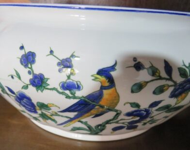 Oslikana keramička posuda